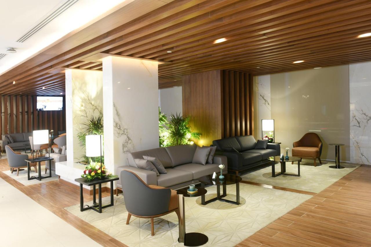 Hotel Golden Tulip 4*